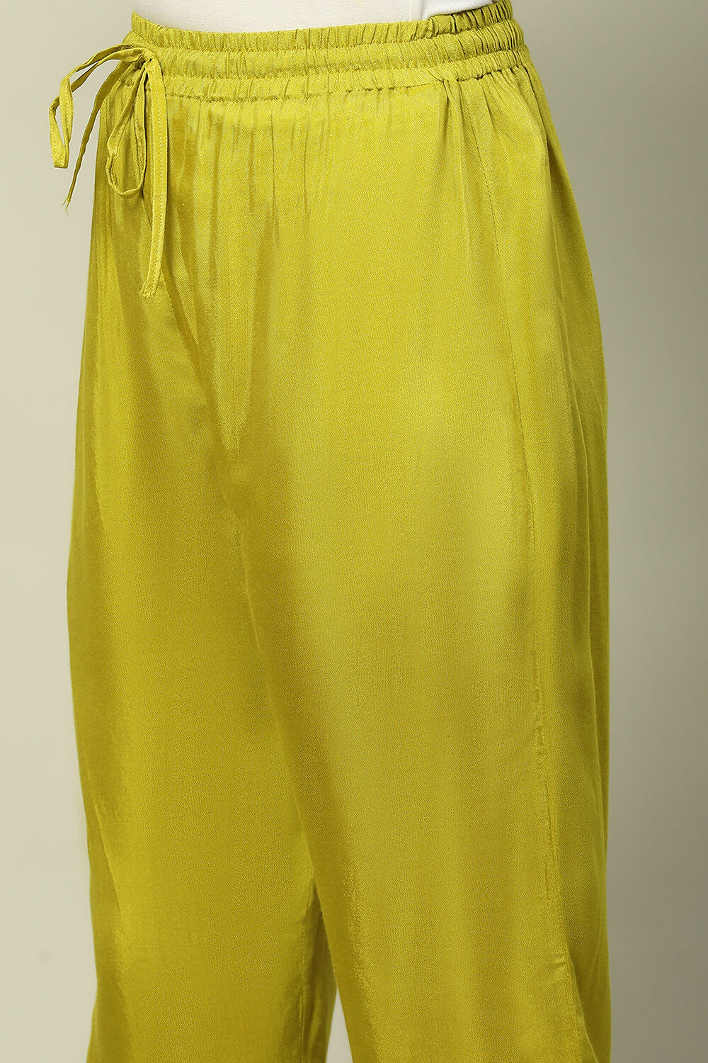 Green Viscose Blend Yarn Dyed Straight Festive Suit Set image number 2