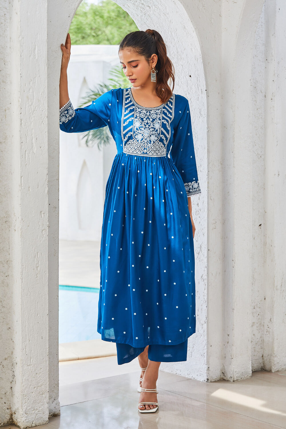 Yellow Embroidered Straight Kurta Set image number 3