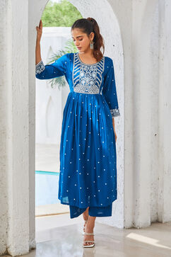 Indigo Embroidered Straight Kurta Set image number 3