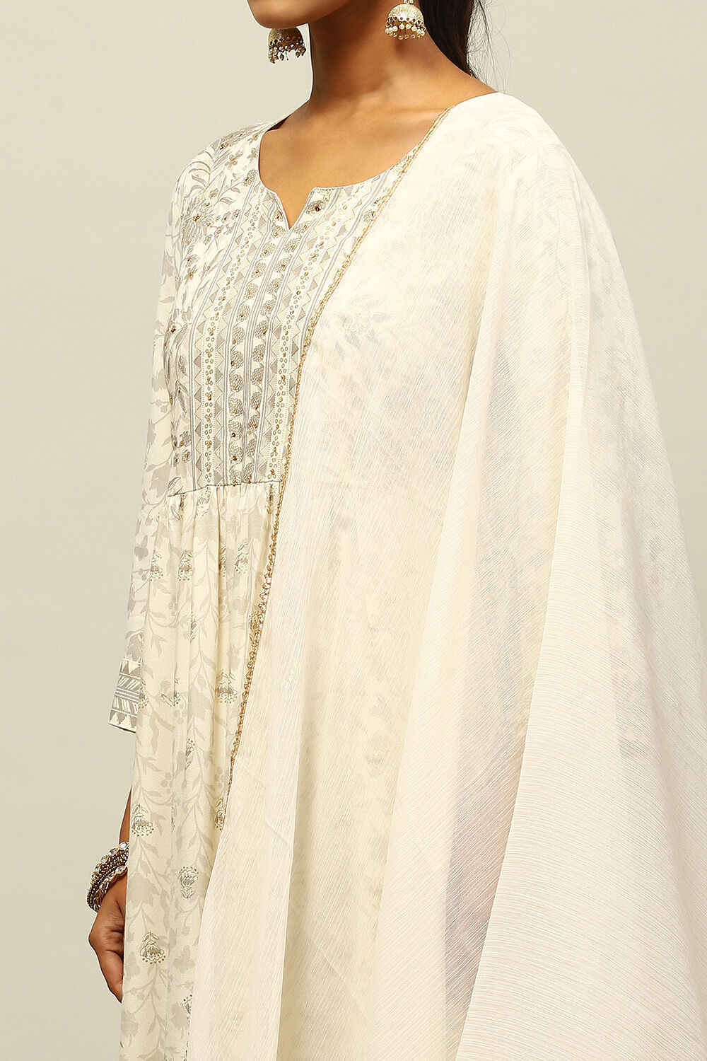 Off White Rayon Gathered Printed Kurta Palazzo Suit Set image number 7