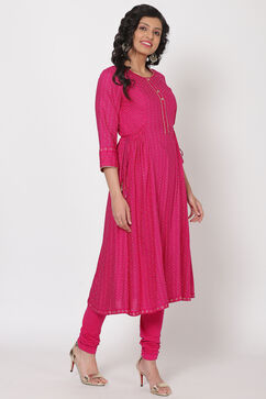 Pink Viscose Rayon Flared Kurta image number 3