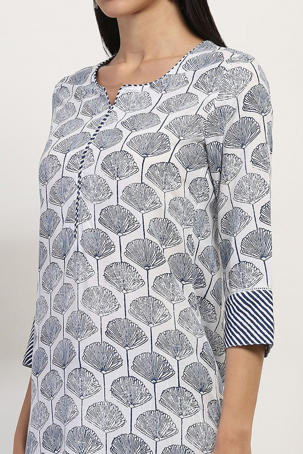 Blue Printed Straight Kurta Set image number 1