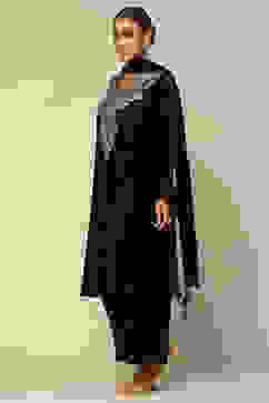 Green Poly Velvet Straight Solid Kurta Palazzo Suit Set image number 3