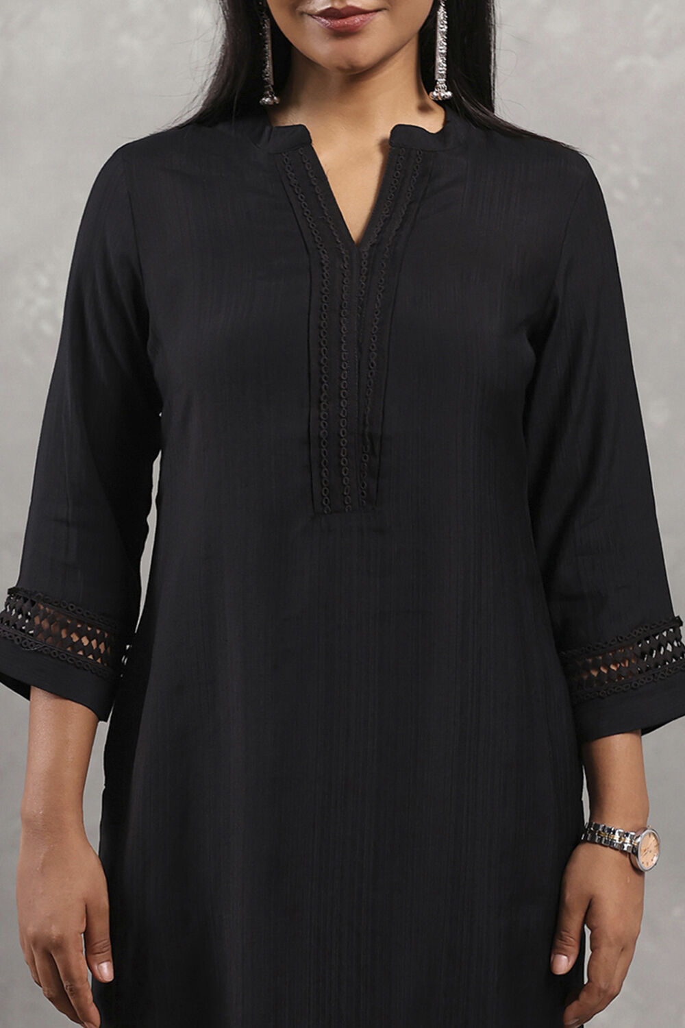 Black Solid Straight Kurta image number 1