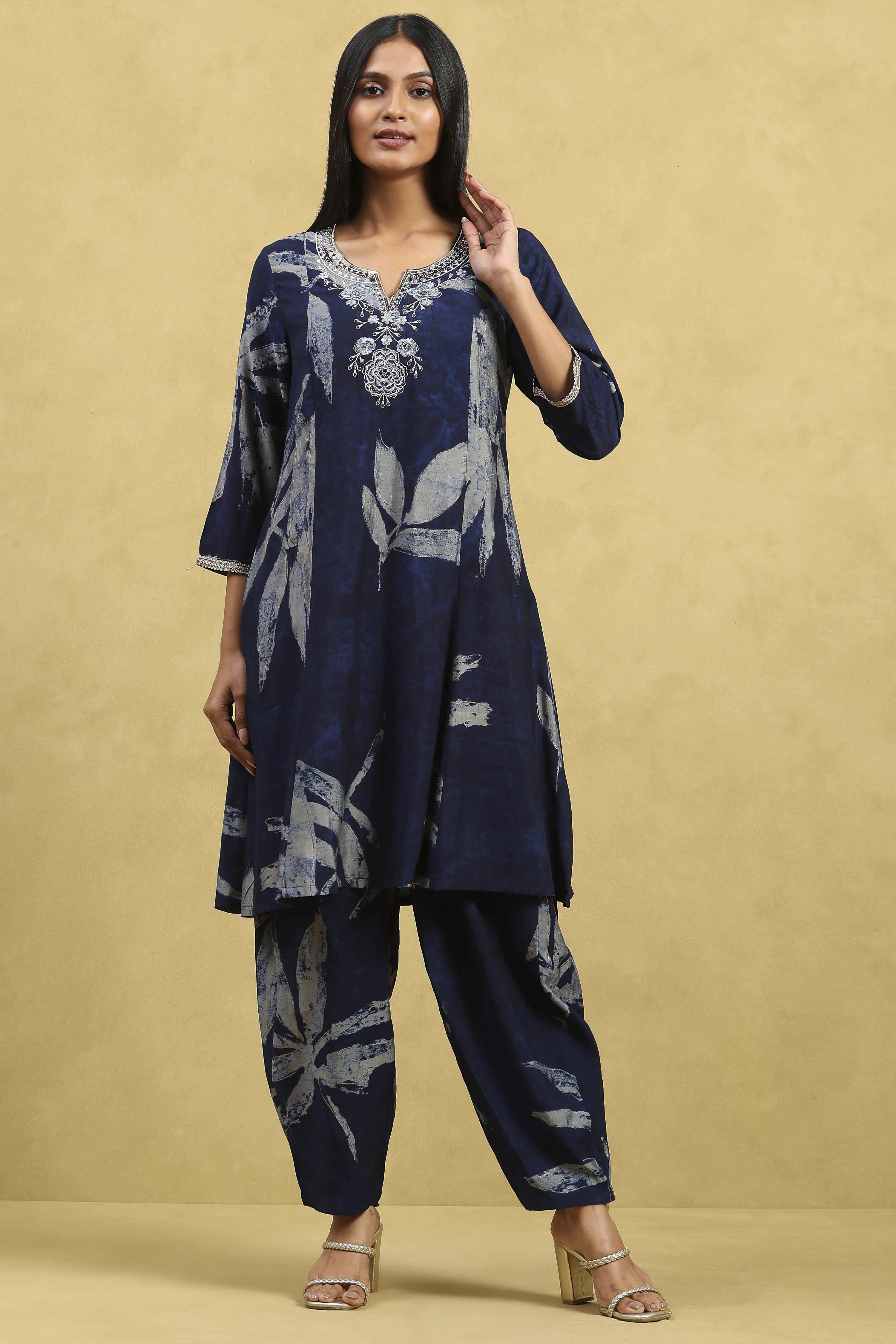 Indigo Blue Viscose Blend Printed Kalidar Kurta Pants Set image number 6
