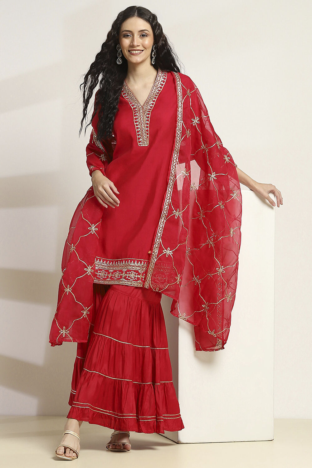 Red Solid Straight Suit Set image number 0