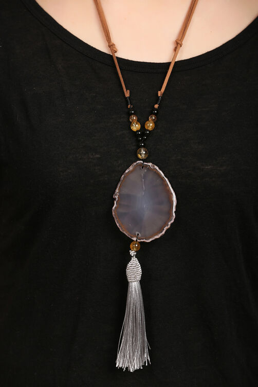 Beige Agate With Tassel Necklace image number 1