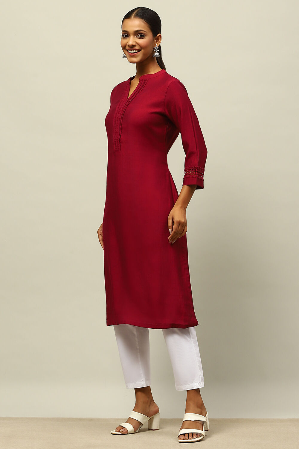 Pink Solid Straight Kurta image number 2
