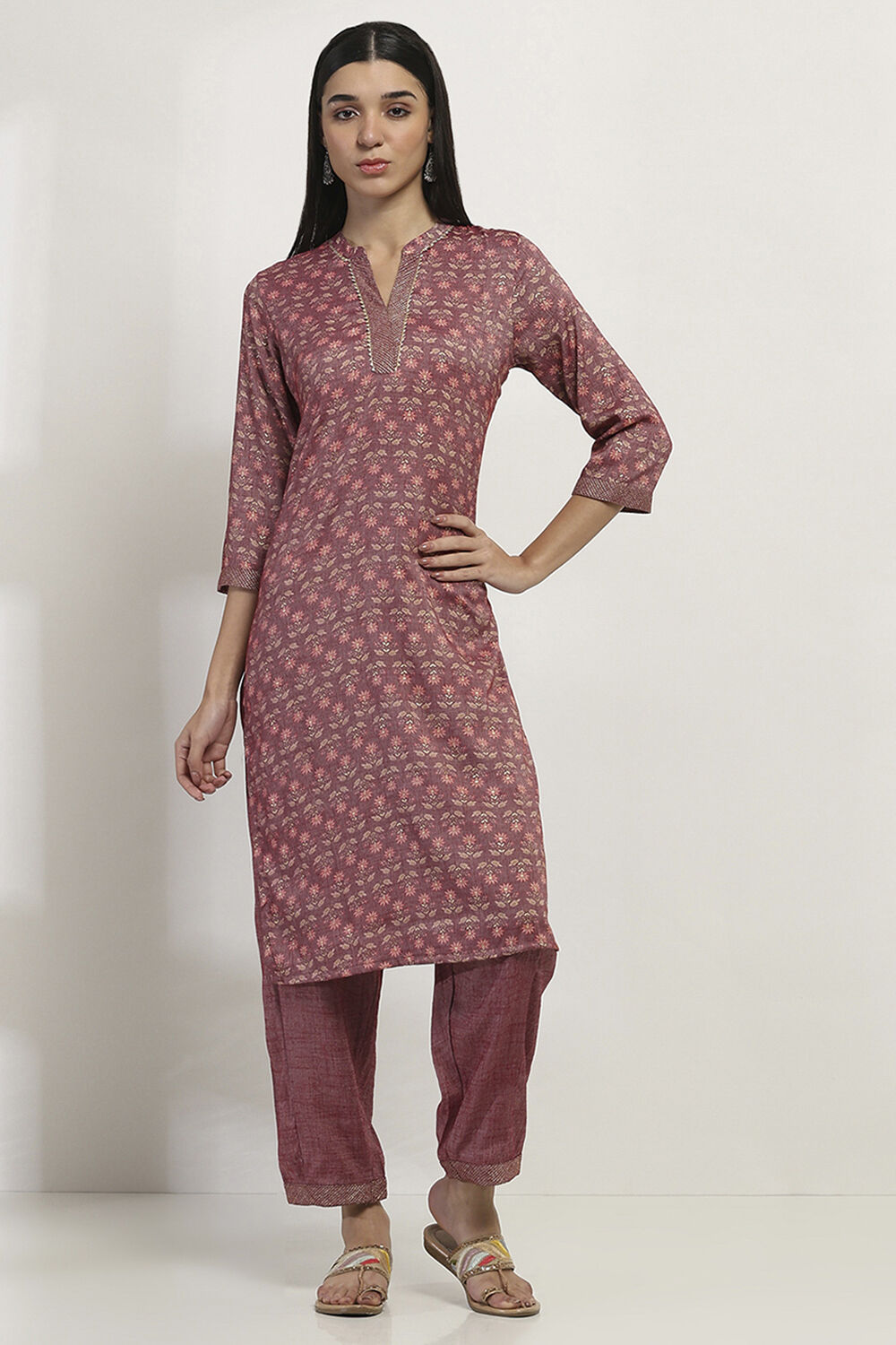 Maroon Printed Straight Kurta Set image number 6