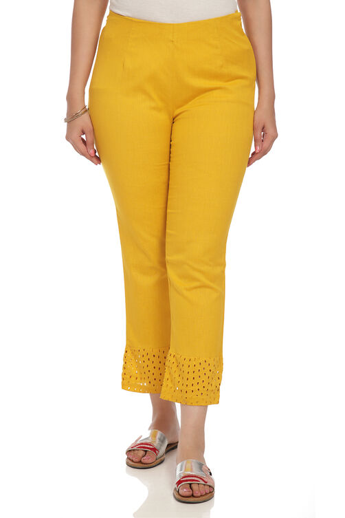 Pink Solid Slim Pants image number 0