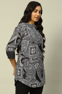 Black Poly Crepe Printed Straight Indie Top image number 4