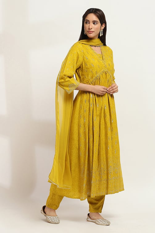 Yellow Rayon Slub Gathered Printed Kurta Palazzo Suit Set image number 5