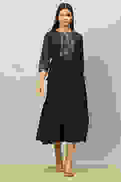 Black Viscose Shantoon Printed Tiered Dress image number 5