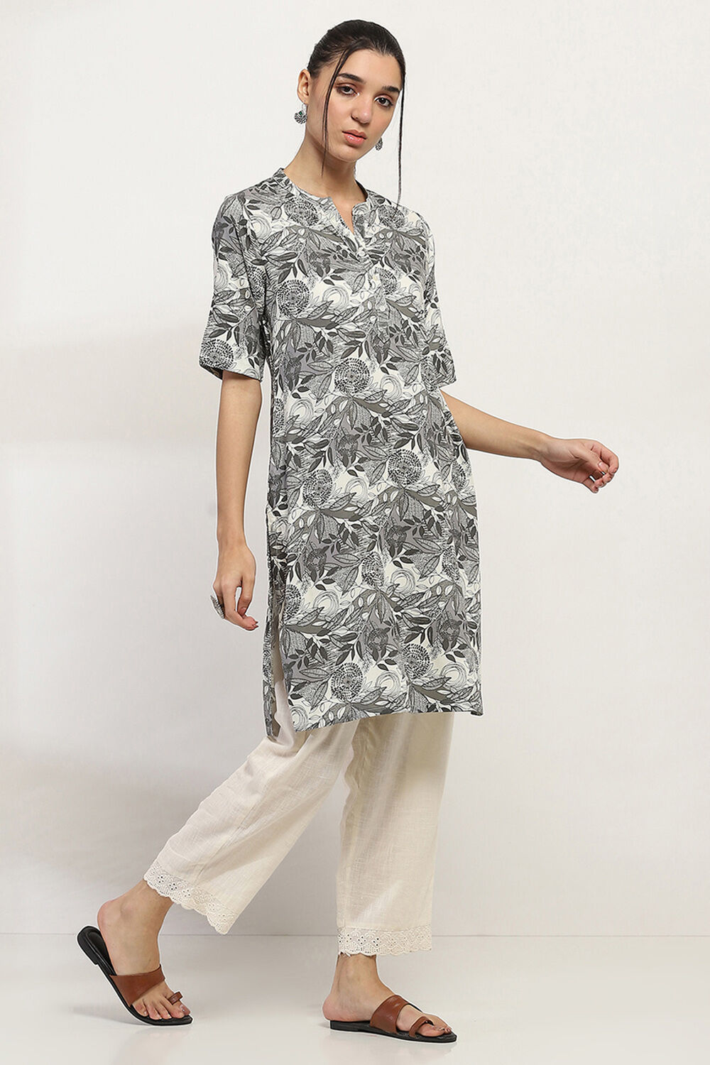 Yellow Printed Straight Kurta image number 4