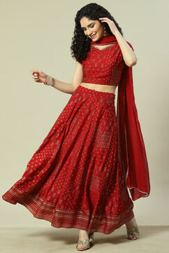 Red LIVA Woven Kurta Suit Set image number 0