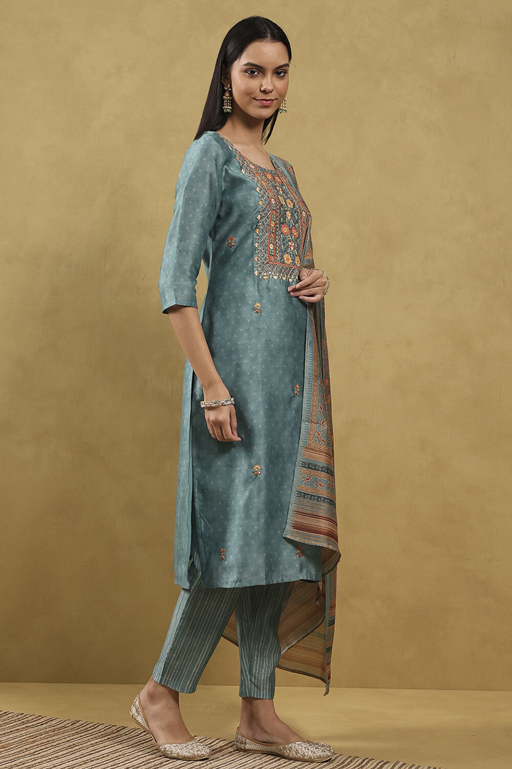 Blue Polyester Printed Straight Suit Set image number 5