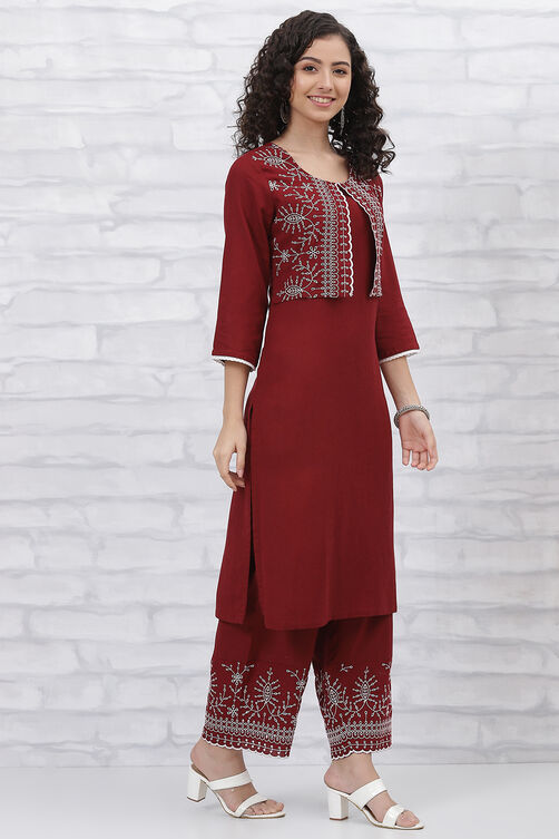 Red LIVA Schiffli Kurta Pants Set image number 5