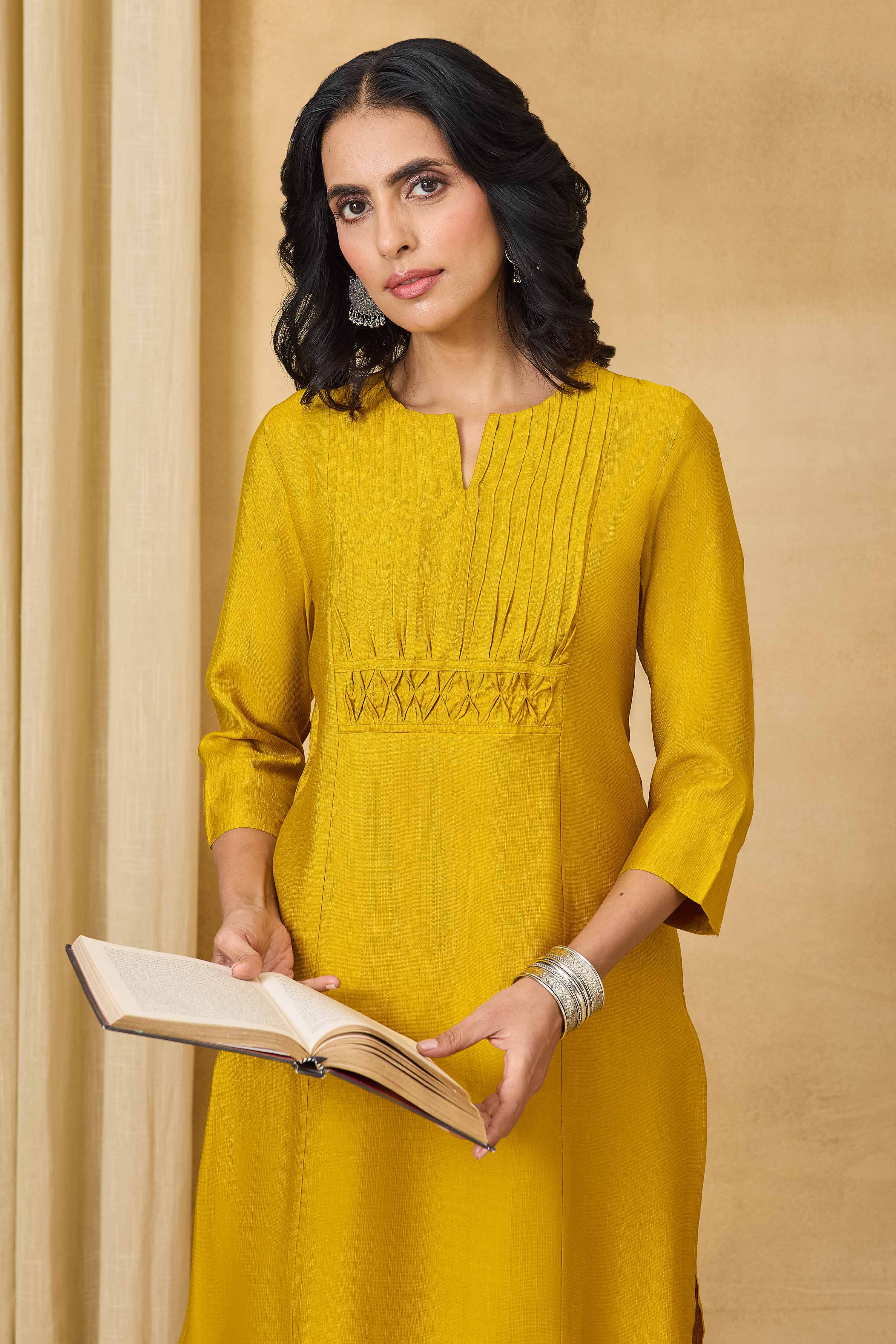 Yellow Viscose Blend A-Line Solid Suit Set image number 8