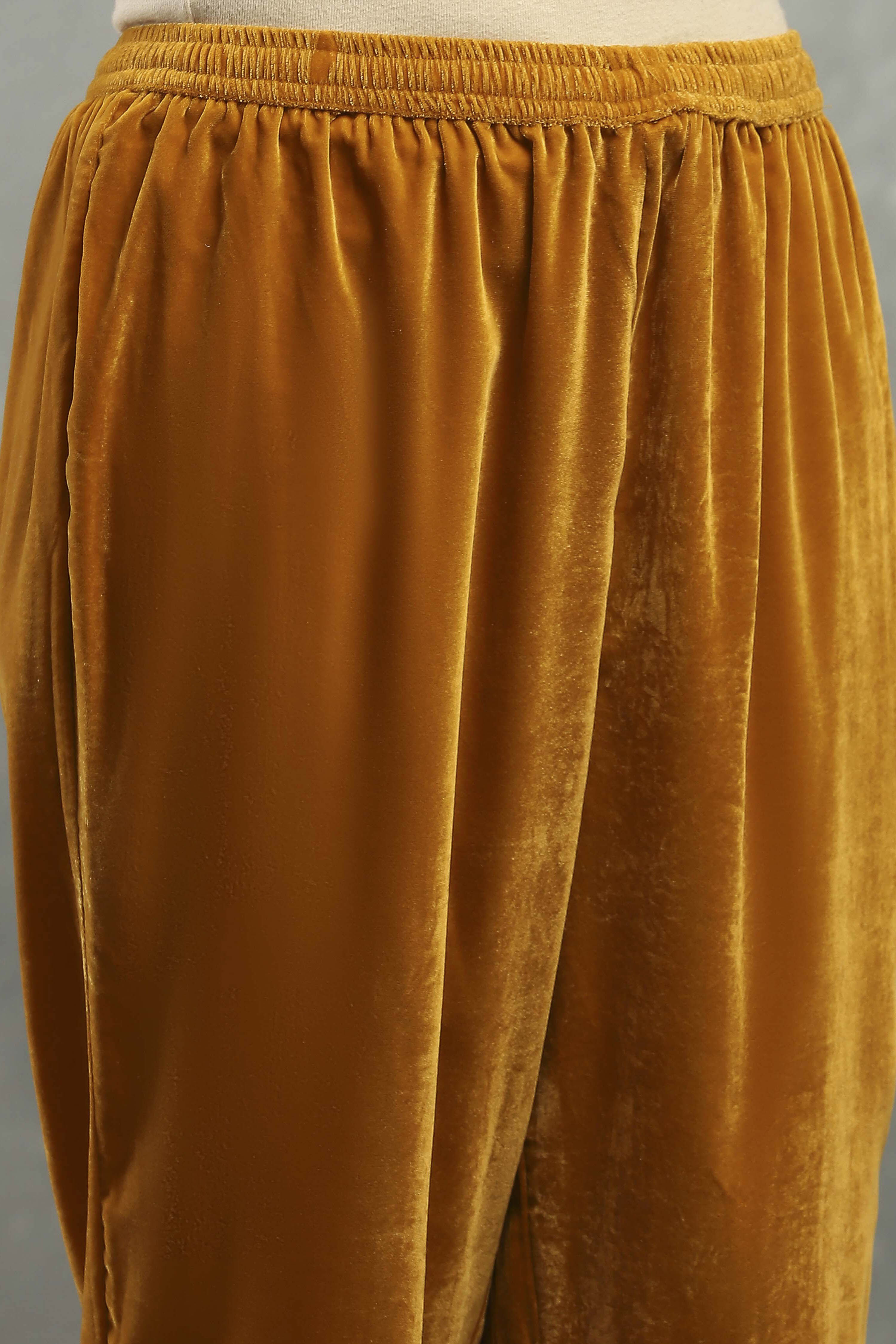 Mustard Polyester Printed Straight Suit Set image number 2