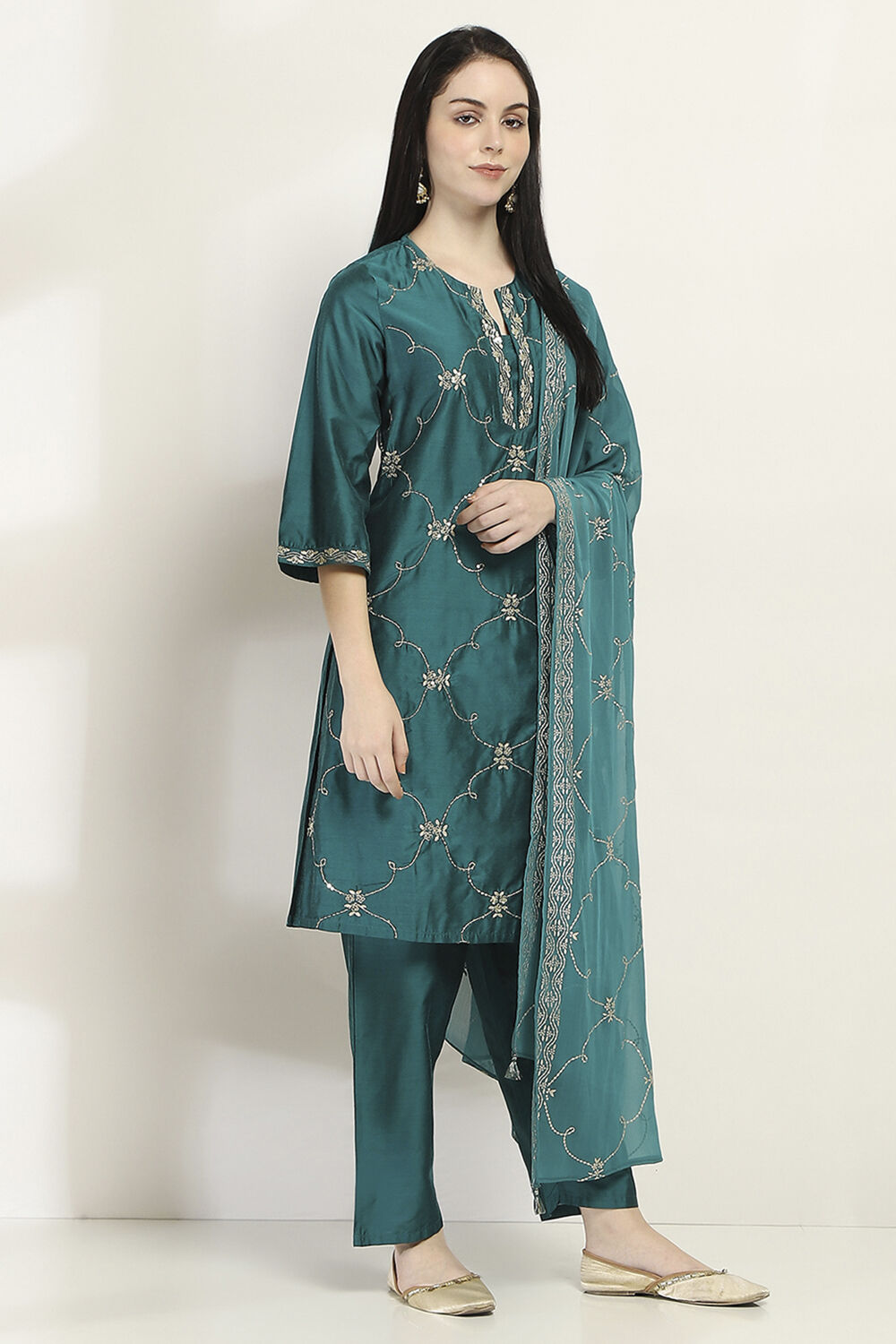 Purple Embroidered Straight Suit Set image number 5