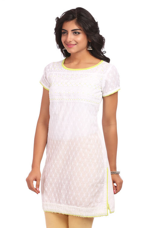 White Straight Cotton Indie Top image number 3