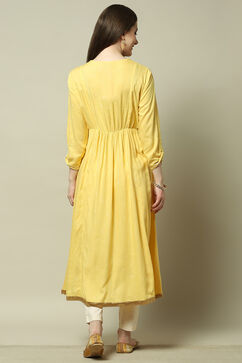 Yellow Rayon Slub Straight Dress image number 3