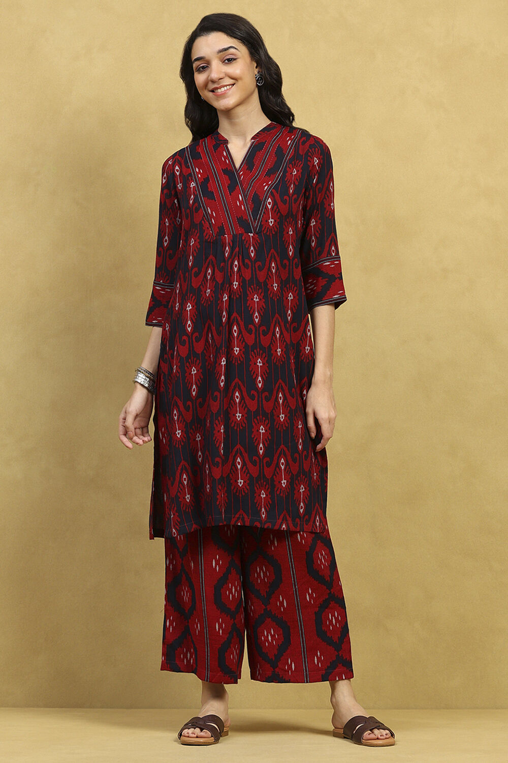 Red Viscose Blend Printed Gathered Kurta Palazzo Set image number 3