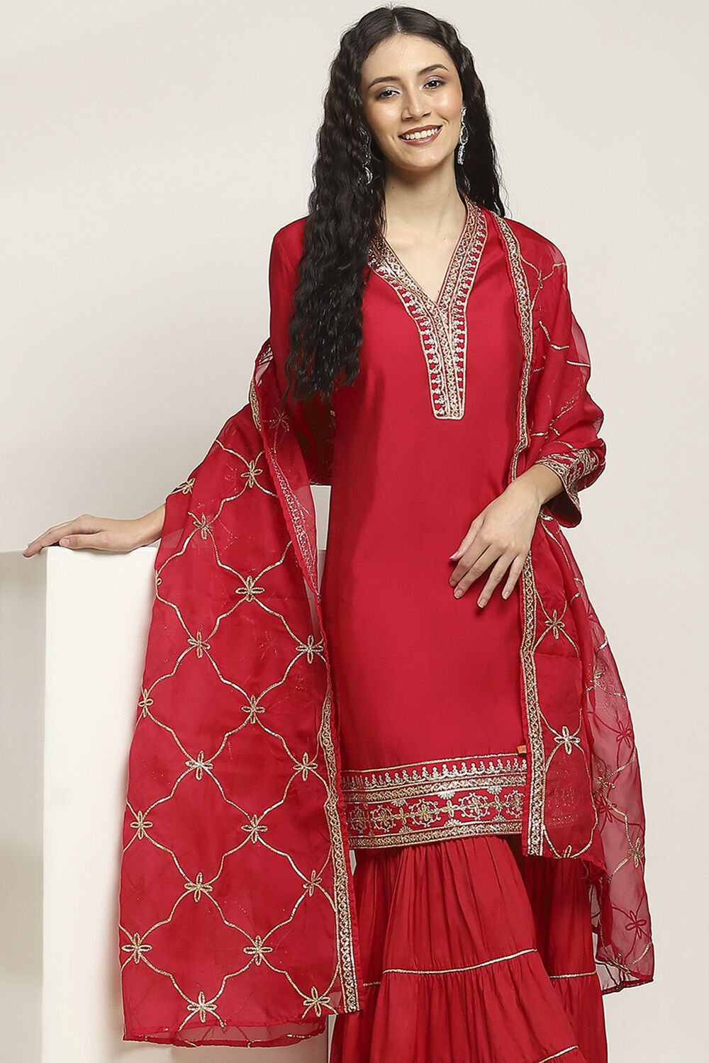 Red Solid Straight Suit Set image number 7