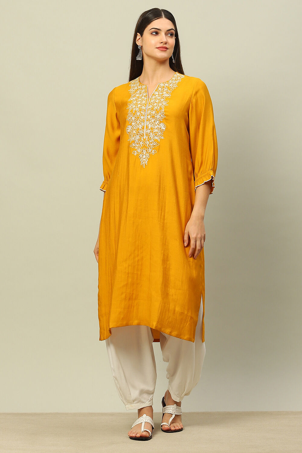 Off White Rayon Solid Regular Salwar image number 5