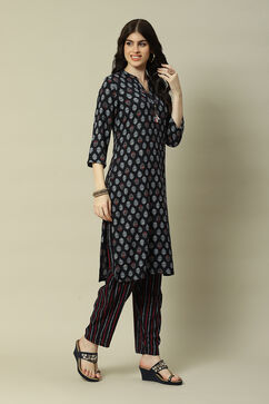 Navy Blue Cotton Blend Straight Printed Kurta Palazzo Suit Set image number 5