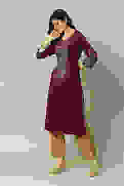 Maroon Poly Viscose Straight Printed Kurta image number 2