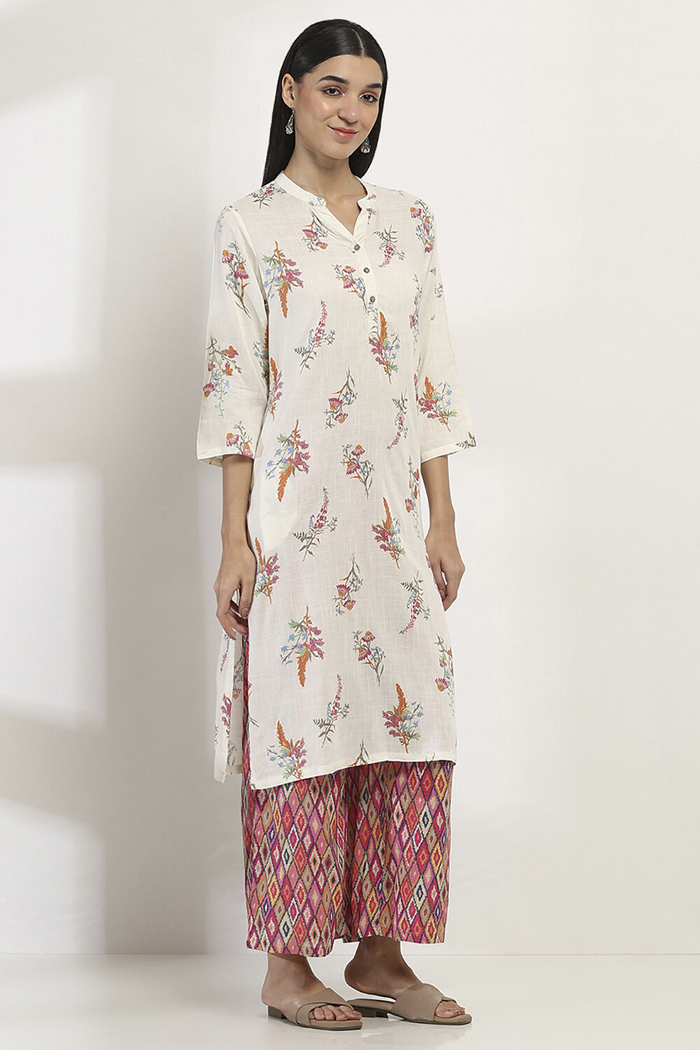 White Printed Straight Kurta Set image number 5