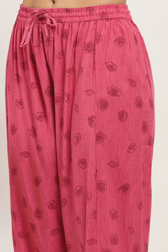 Onion Pink Viscose Blend Gathered Printed Kurta Salwar Suit Set image number 2