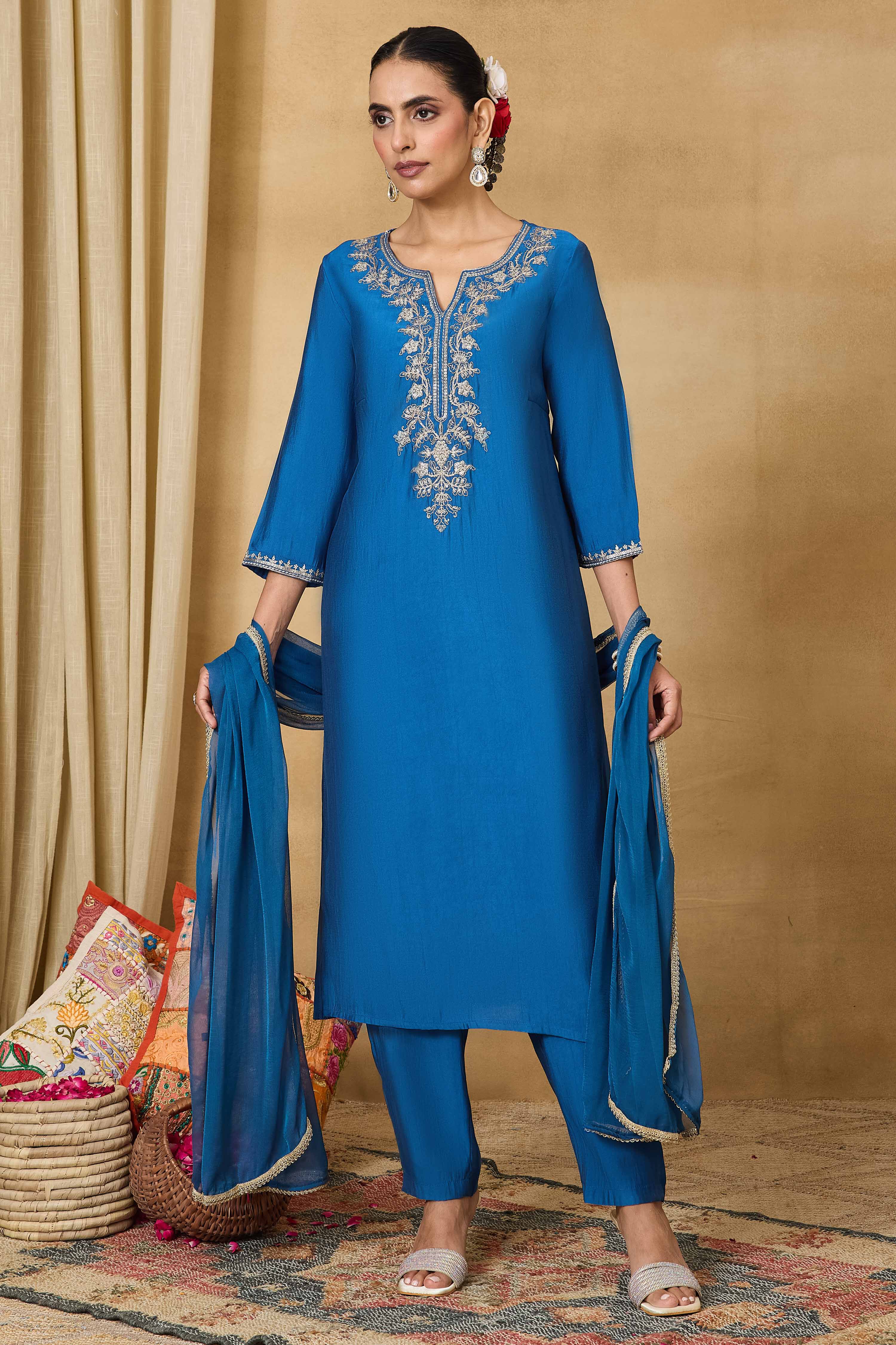 Blue Viscose Blend Straight Solid Suit Set image number 7