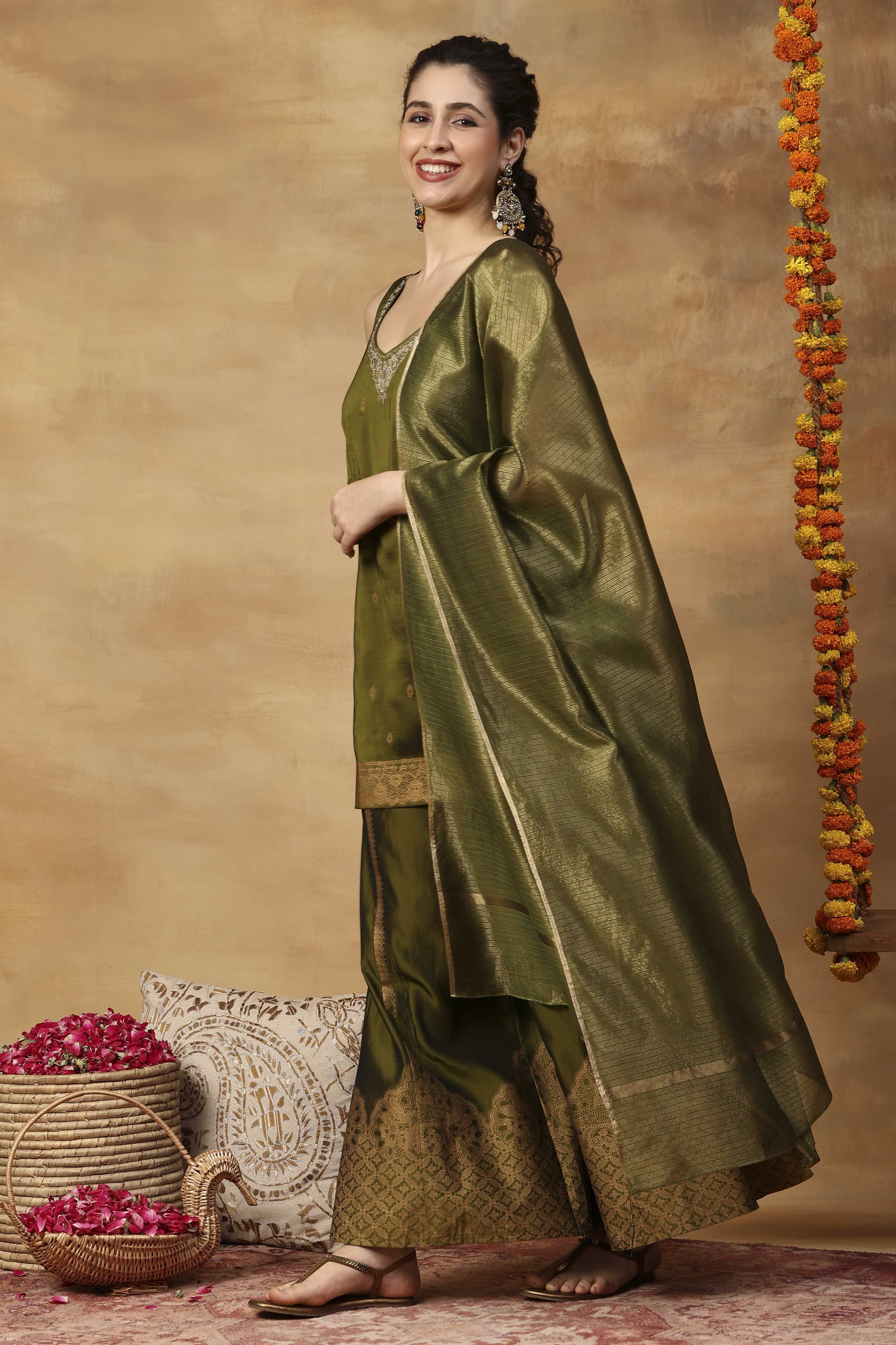 Green Printed Straight Kurta Set image number 3