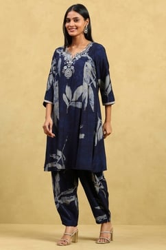 Indigo Blue Viscose Blend Printed Kalidar Kurta Pants Set image number 3