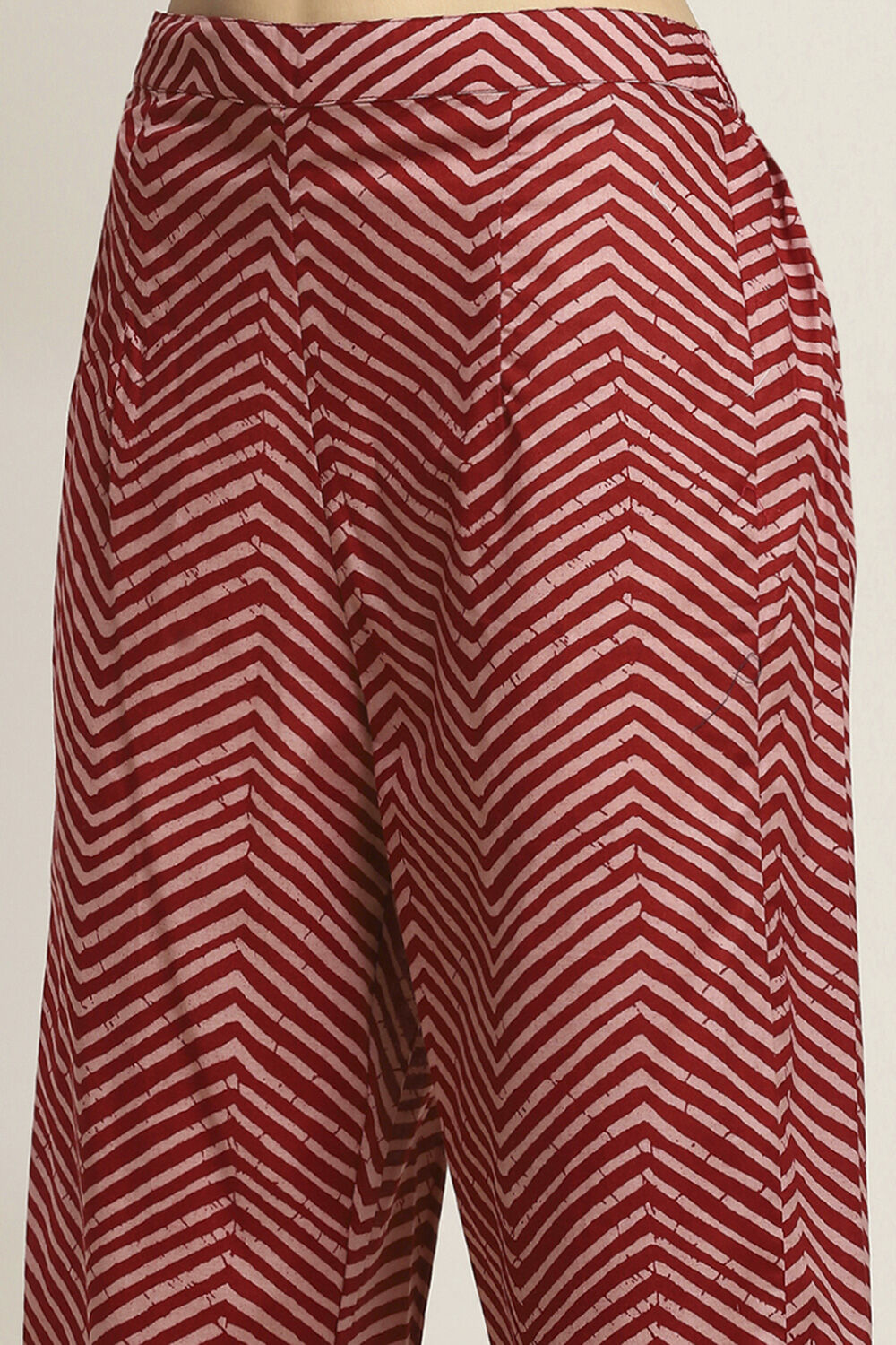 Maroon Cotton Floral Printed Straight Suit Set image number 2