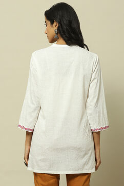 White Printed Floral Detail Straight Indie Top image number 3