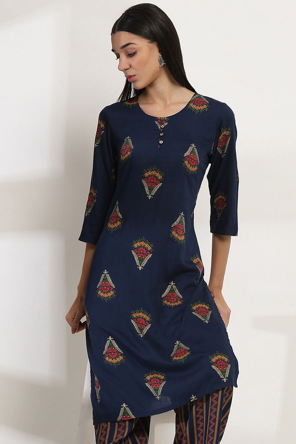 Navy Blue Printed Straight Kurta Set image number 7