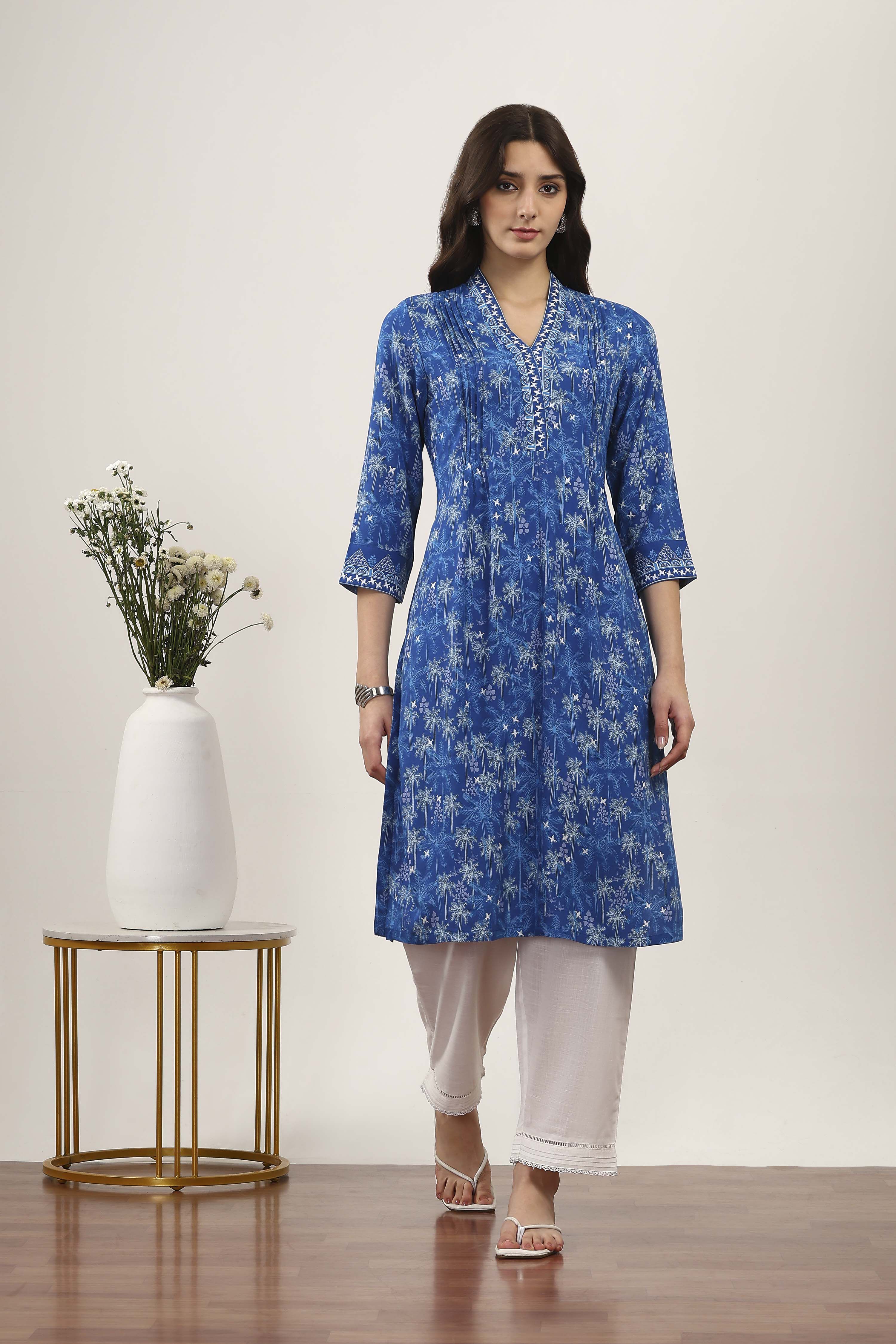 Blue Rayon Straight Kurtas image number 5