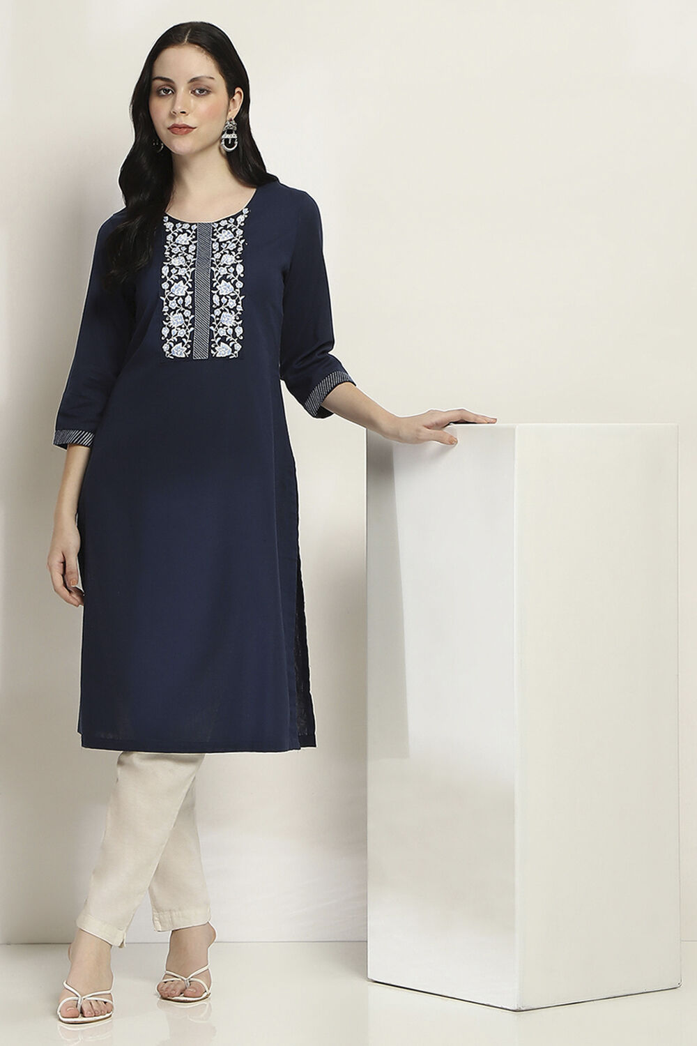 Indigo Cotton Blend Straight Kurta image number 0