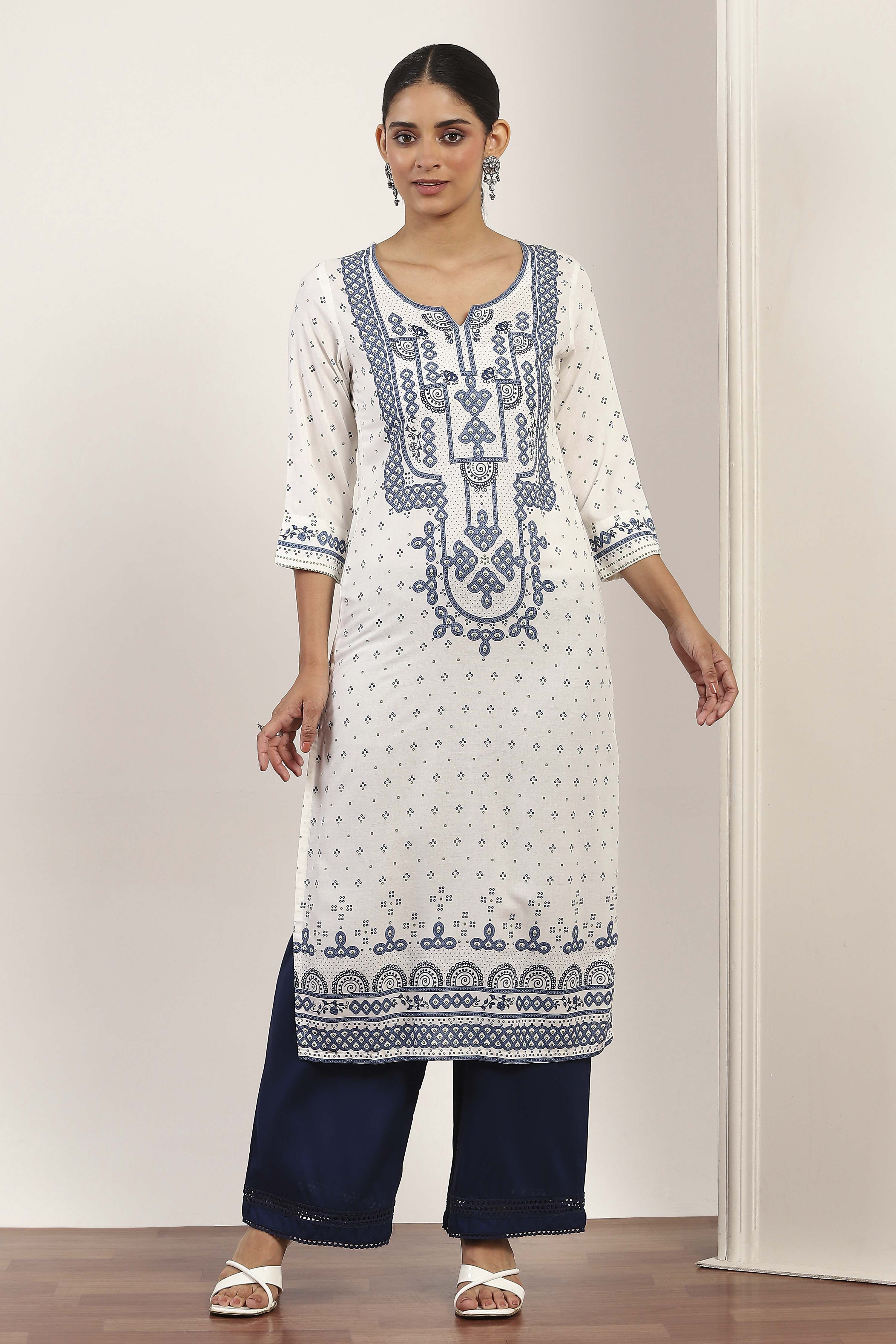 White Viscose Rayon Straight Kurta Pants Set image number 7