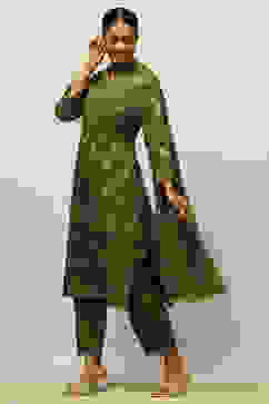 Green Viscose Blend Gathered Printed Kurta Salwar Suit Set image number 3