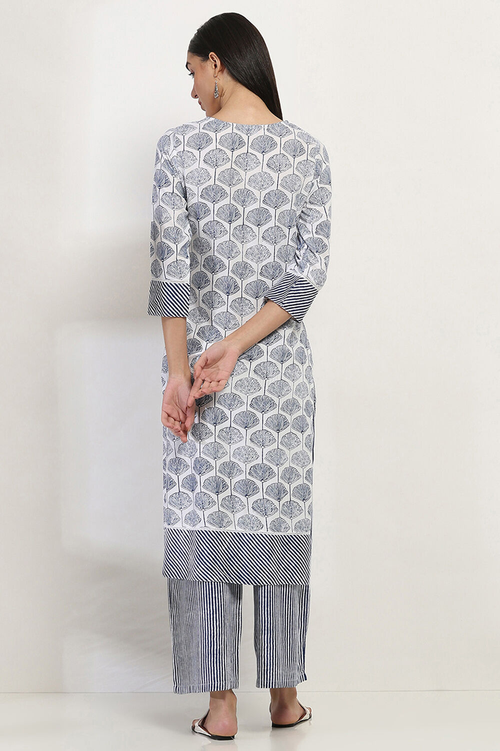 Blue Printed Straight Kurta Set image number 4