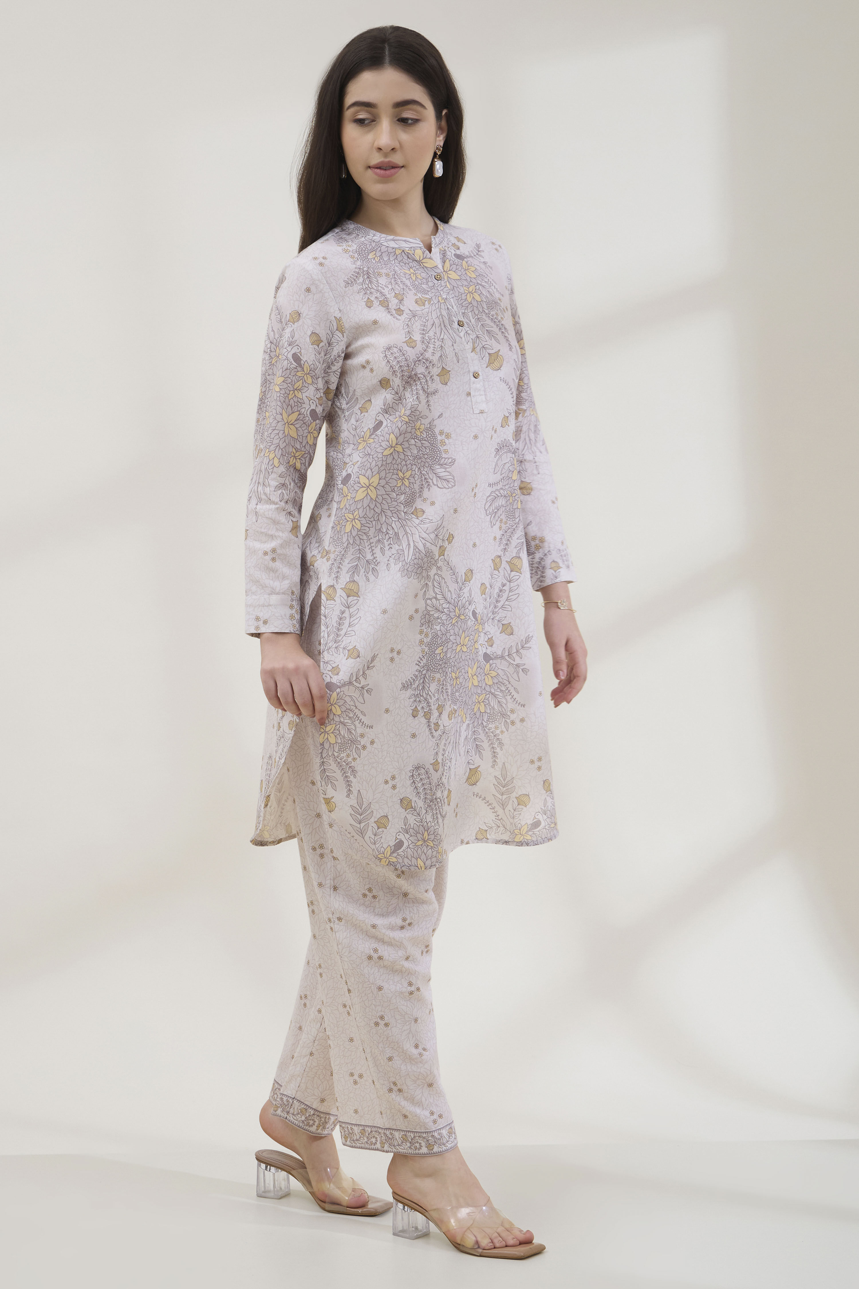 Yellow Printed Straight Kurta image number 4