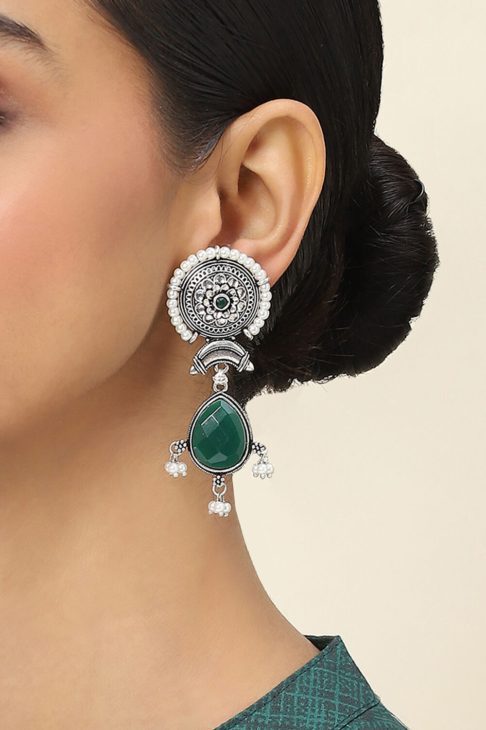 Green Alloy Drop & Danglers image number 1