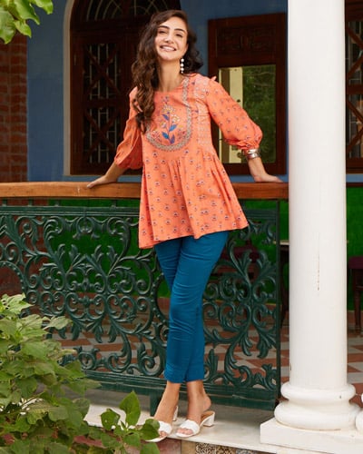 Short Kurti