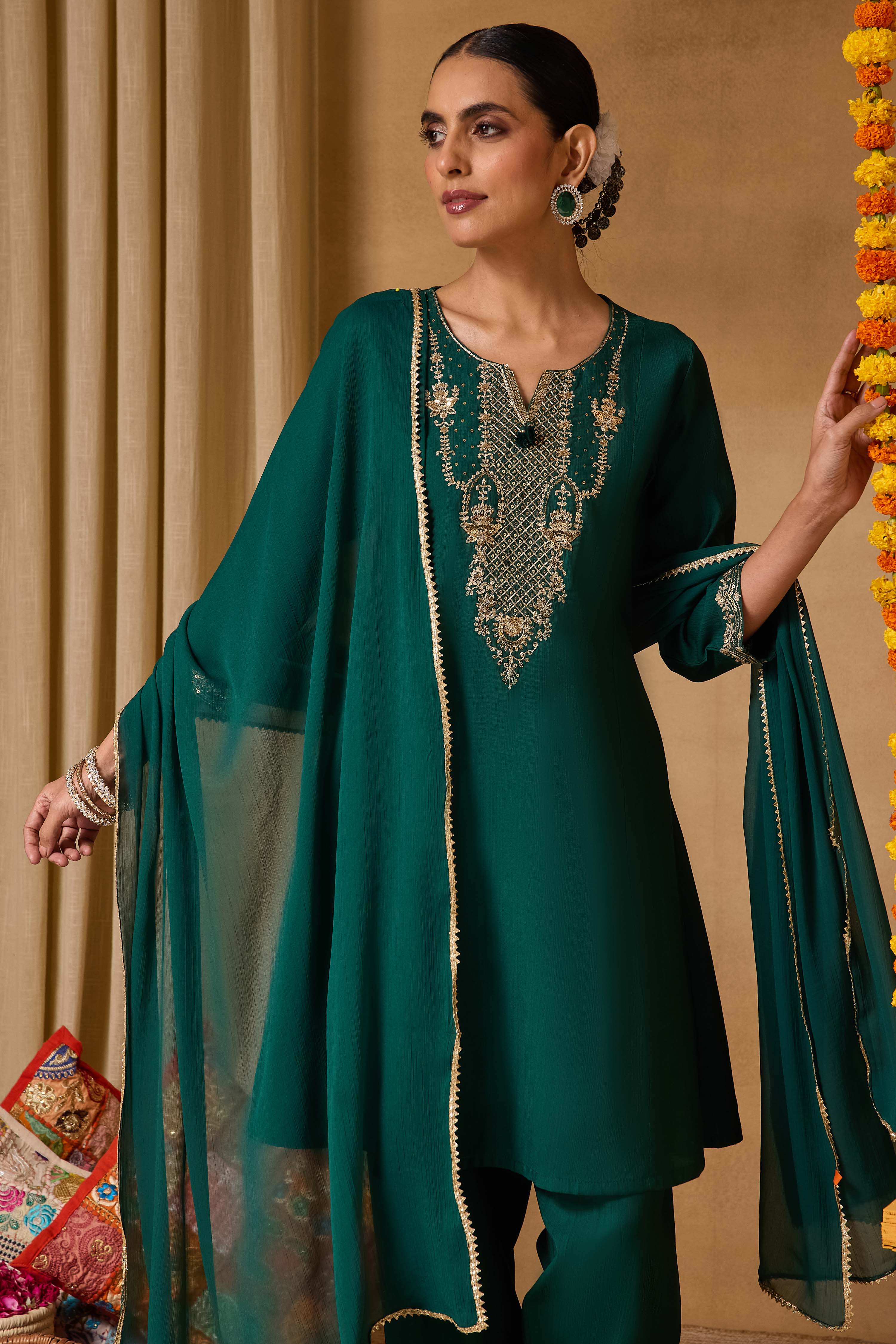 Green Viscose Blend A-Line Solid Suit Set image number 8