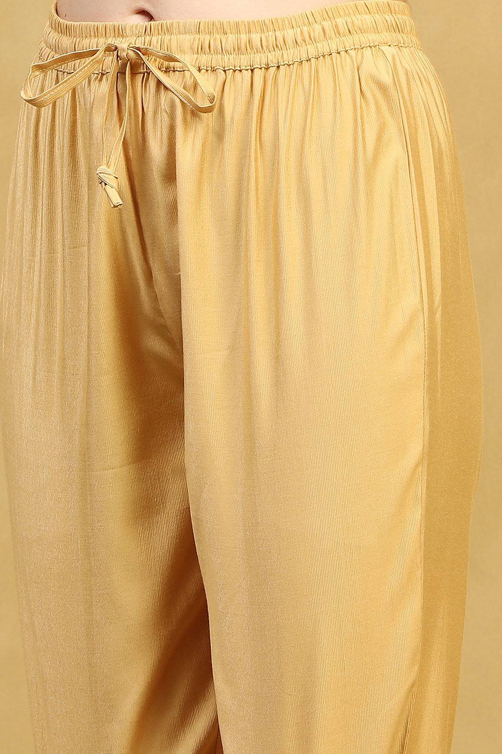 Lavender Viscose Blend Printed Straight Kurta Pants Set image number 2