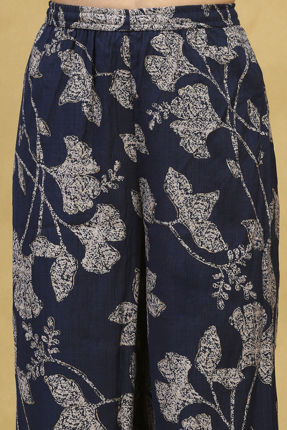 Navy Blue Viscose Blend Straight Kurta Pants Set image number 2